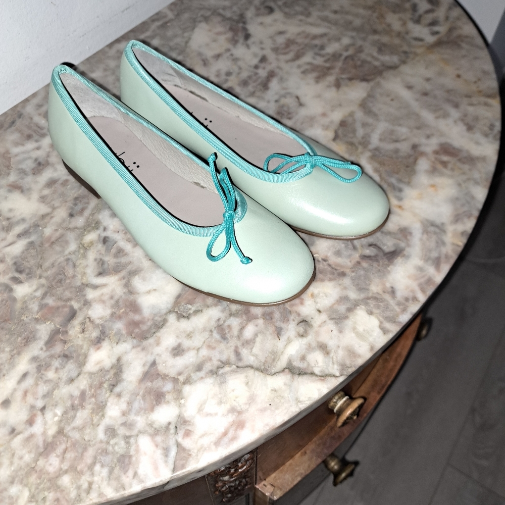 Zubbi Kids Girls Green Dress Shoes Size 34 (US 2.5) New Unboxed